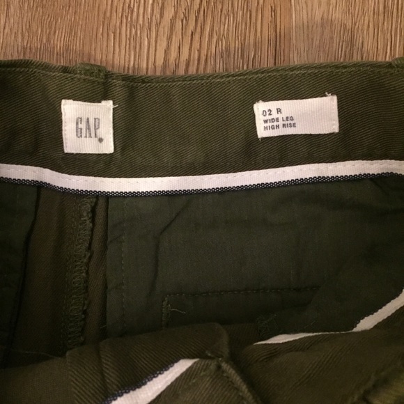 GAP Wide Leg High Rise Chino Size 2 - Picture 4 of 8